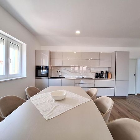 Apartments Kulas Novi Vinodolski Ngoại thất bức ảnh