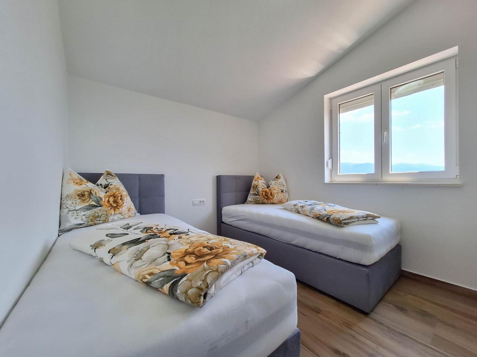 Apartments Kulas Novi Vinodolski Ngoại thất bức ảnh